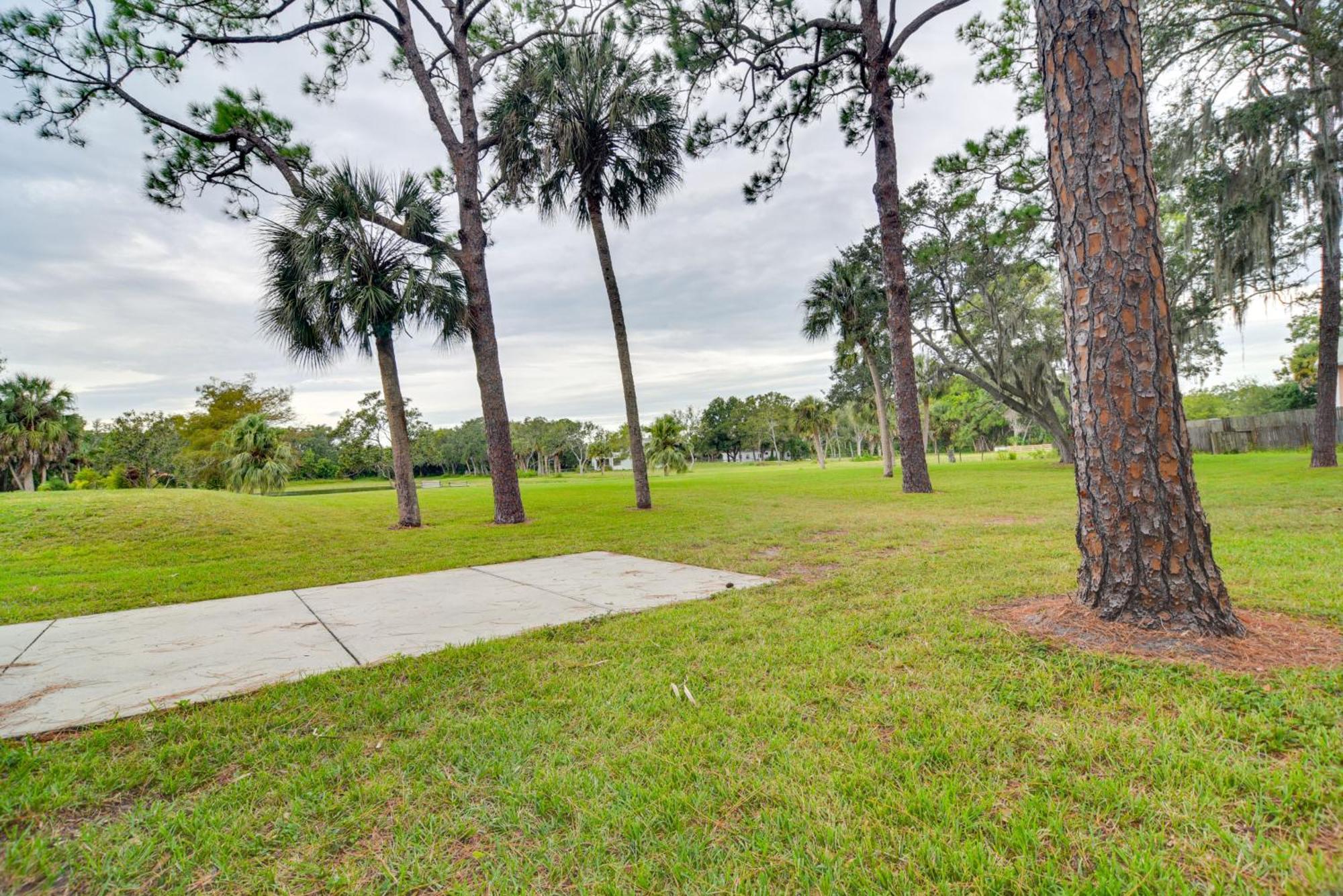 Sleek Largo Studio With Pond Less Than 7 Mi To Beach! Exterior foto
